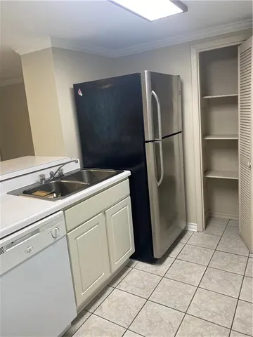 $1,200 | 317 Aurora Avenue, Unit B, Metairie, LA 70005