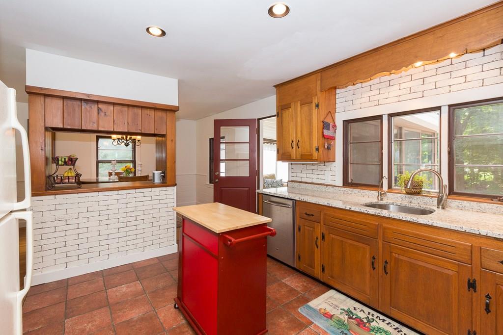 10 Colrain Road Topsfield, MA 01983 - Photo 16 of 33 Gallery Image 16
