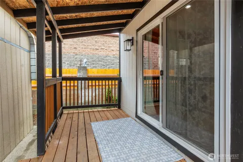$489,950 | 1912 Martin Luther King Junior Way, Tacoma, WA 98405