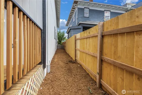 $489,950 | 1912 Martin Luther King Junior Way, Tacoma, WA 98405
