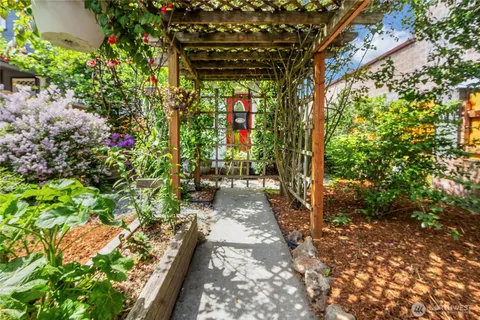 $489,950 | 1912 Martin Luther King Junior Way, Tacoma, WA 98405