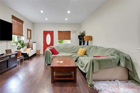 $489,950 | 1912 Martin Luther King Junior Way, Tacoma, WA 98405