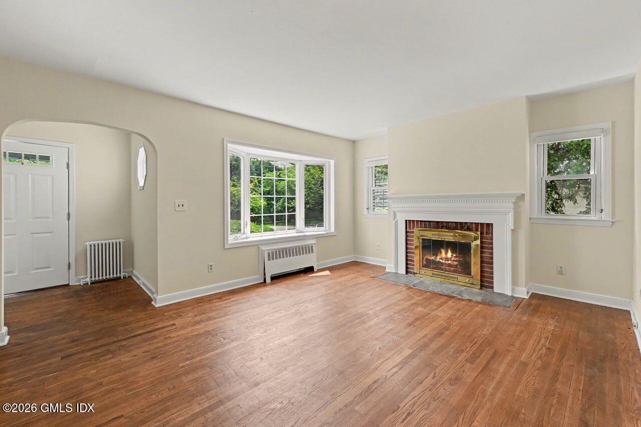 4 Hassake Road Old Greenwich, CT 06870 - Photo 2 of 23 19