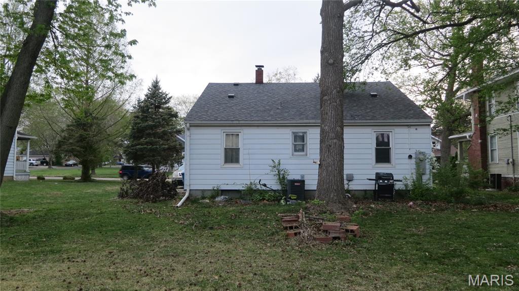 1020 Troy Road Edwardsville, IL 62025 - Photo 3 of 16