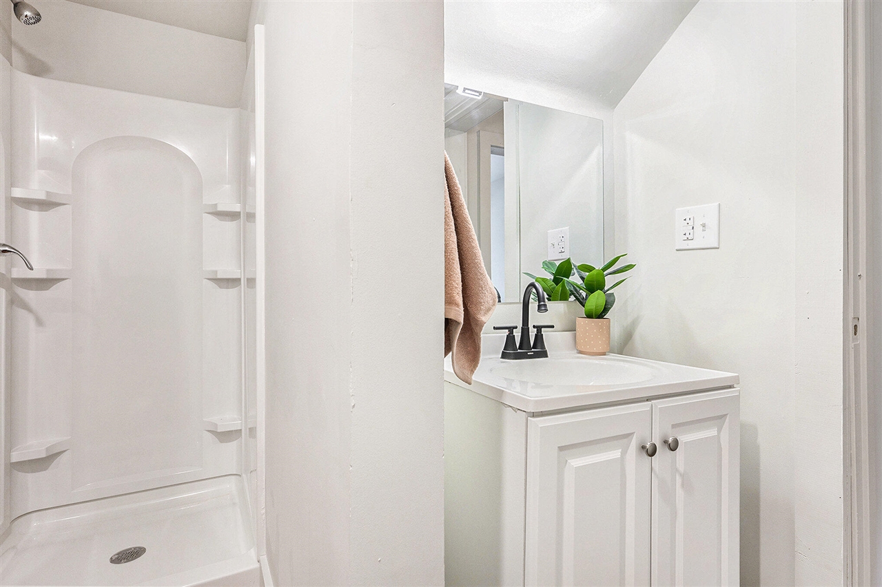 415 West Walnut Street Kalamazoo, MI 49007 - Photo 14 of 18