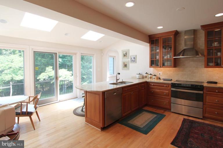 8014 Glendale Road Chevy Chase, MD 20815 - Photo 6 of 20 Kitchen