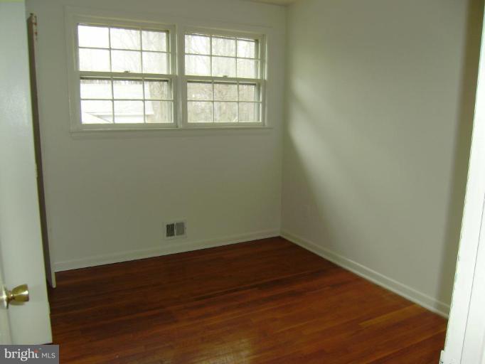 1004 Robroy Drive Silver Spring, MD 20903 - Photo 5 of 14 Bedroom #3