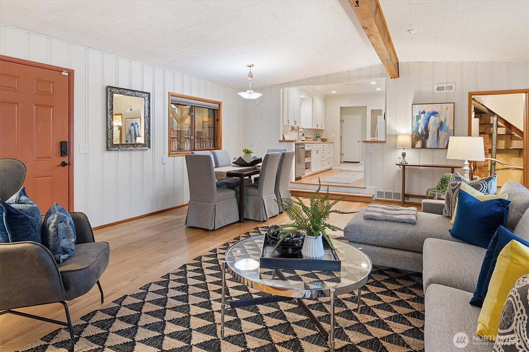 15760 Meridian Avenue North Shoreline, WA 98133 - Photo 2 of 26 a living room with furniture and wooden floor