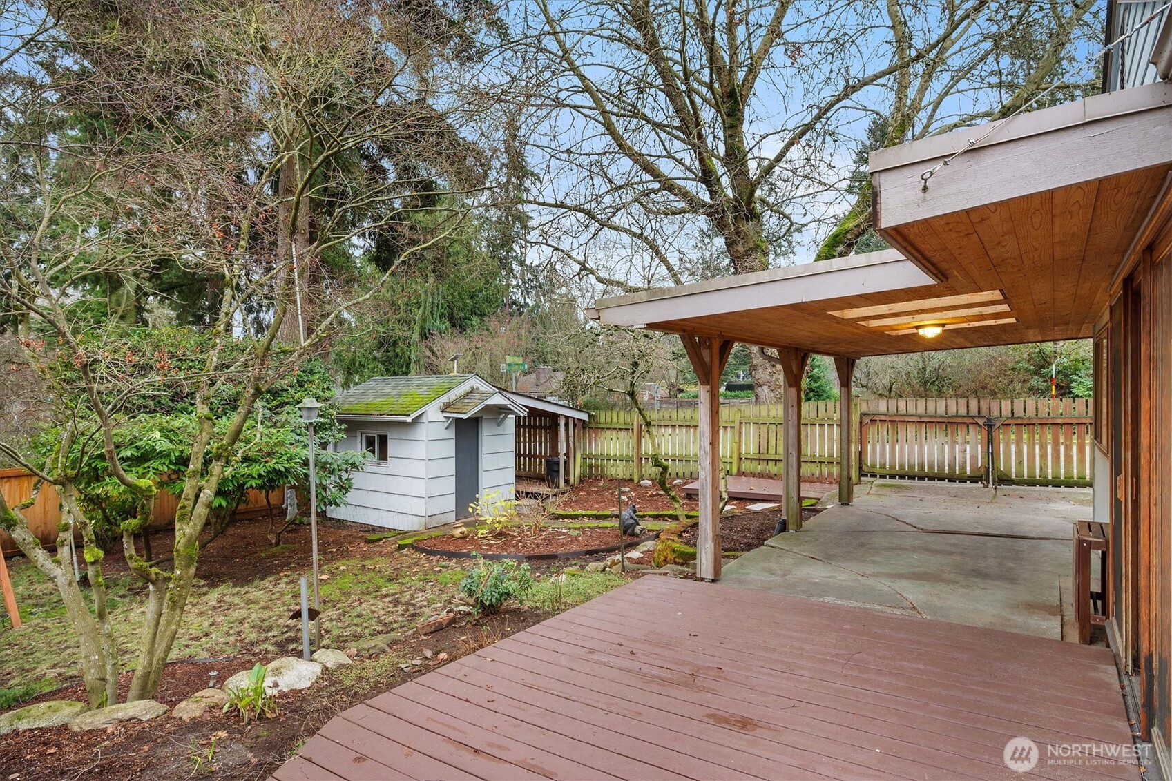 15760 Meridian Avenue North Shoreline, WA 98133 - Photo 24 of 26 a front view of a house with garden