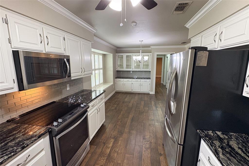 2727 Amherst Drive Wichita Falls, TX 76308 - Photo 14 of 40