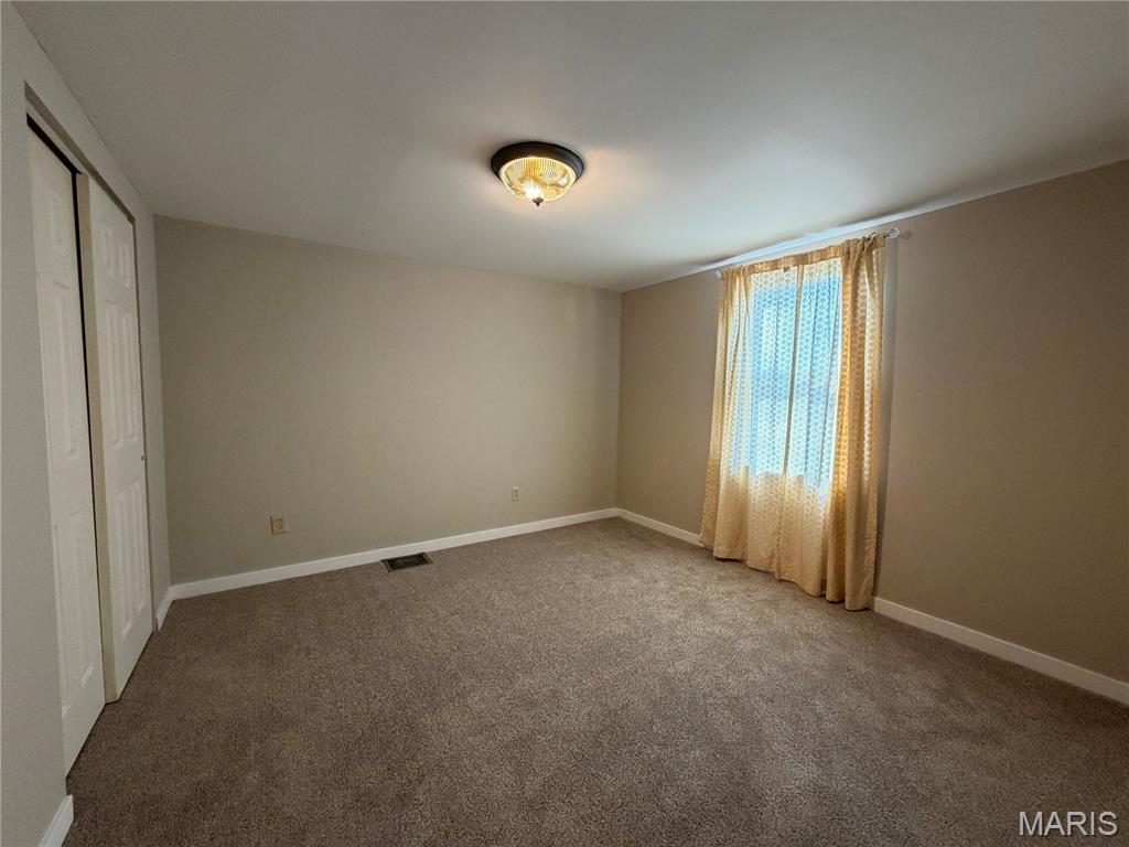 3533 Dixie Drive St. Ann, MO 63074 - Photo 12 of 17