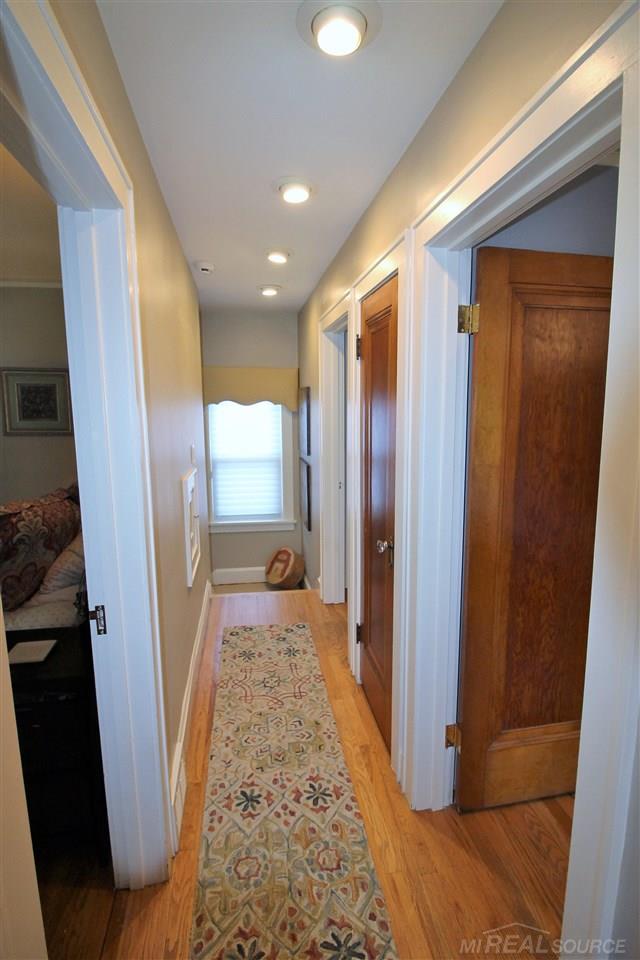 469 Touraine Road Grosse Pointe, MI 48236 - Photo 28 of 57 50078705-27.JPG
