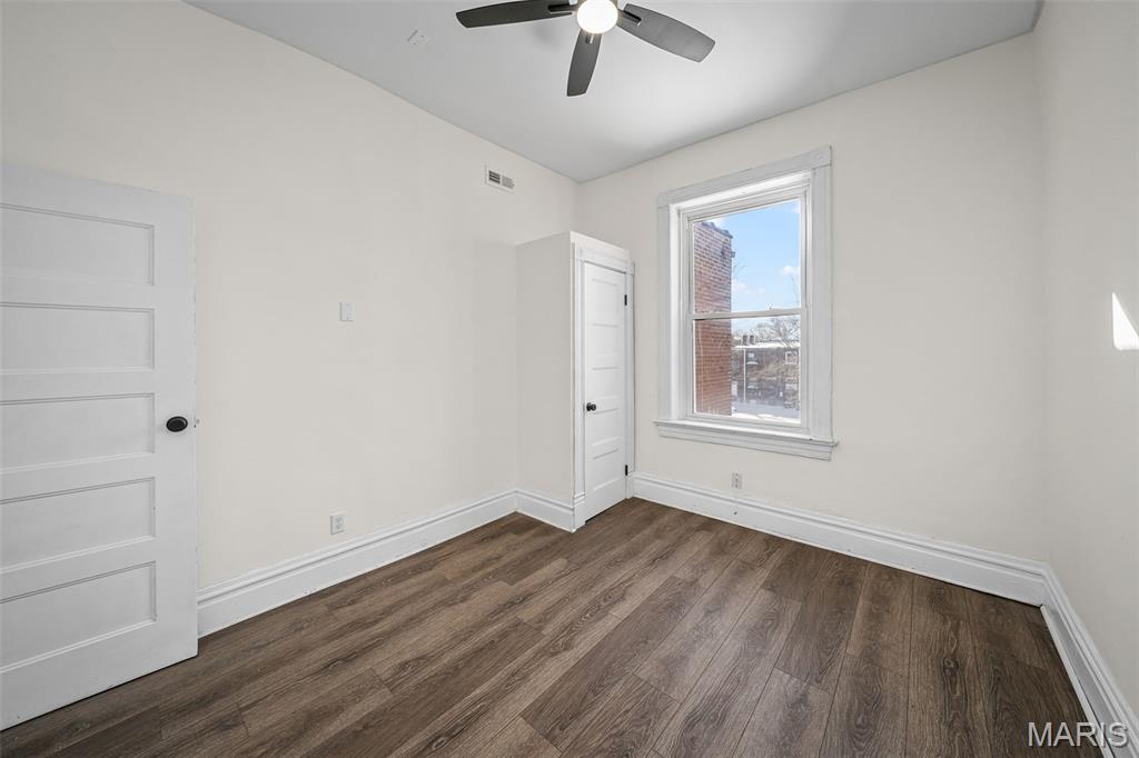 2028 Russell Boulevard, Unit 2F St. Louis, MO 63104 - Photo 13 of 23