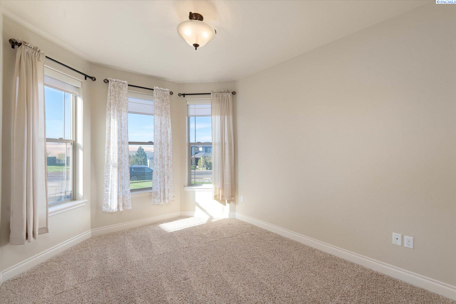 73002 East Reata Road Kennewick, WA 99338 - Photo 26 of 50 Gallery Image 26