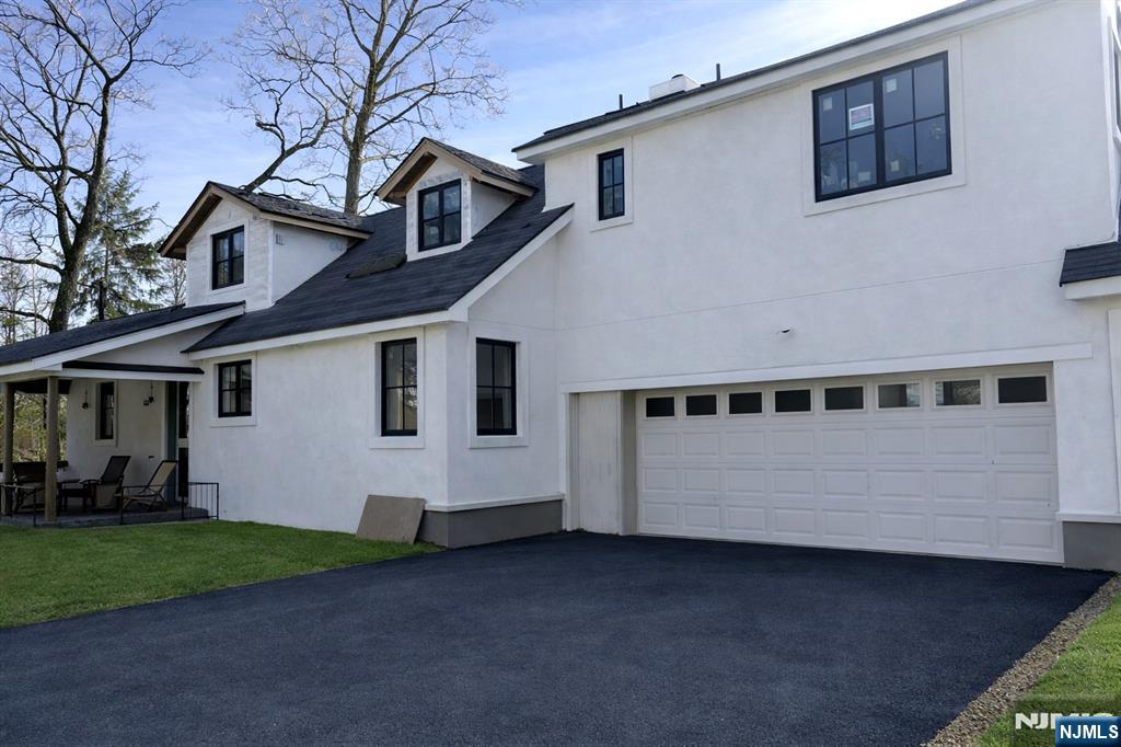 259 West Glen Avenue Ridgewood, NJ 07450 - Photo 2 of 3