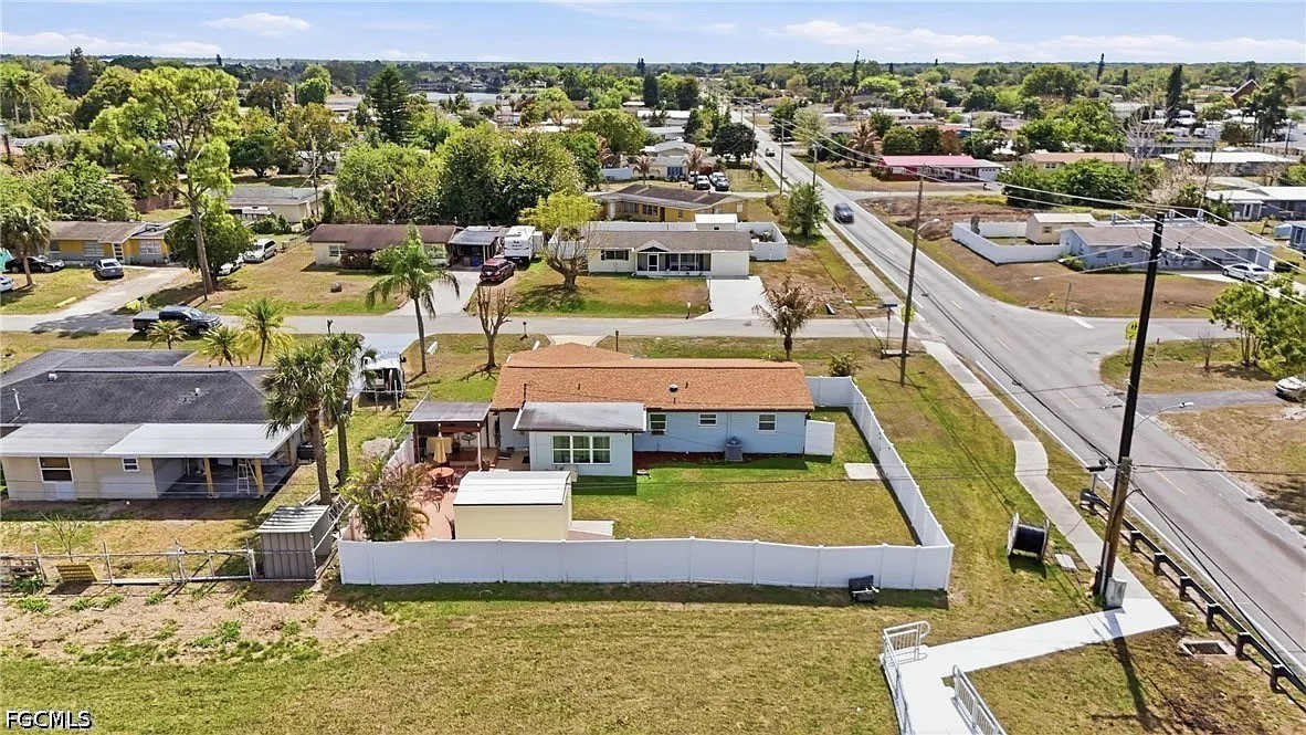 401 East Jasmine Road Lehigh Acres, FL 33936 - Photo 41 of 43