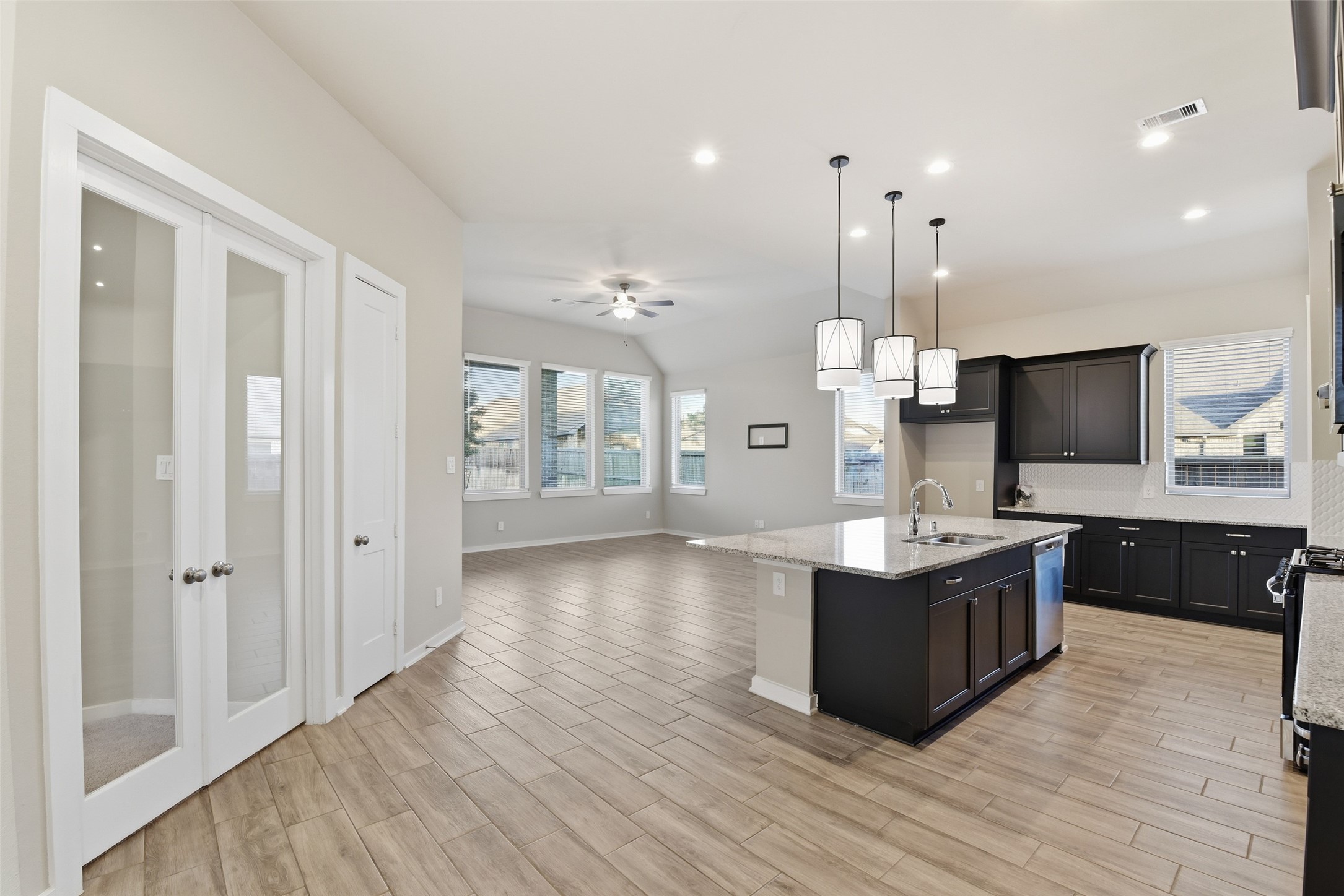 9515 Willard Drive Rosharon, TX 77583 - Photo 20 of 40