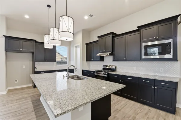 $2,600 | 9515 Willard Drive, Manvel, TX 77583