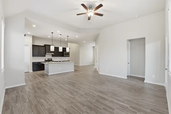 $2,600 | 9515 Willard Drive, Manvel, TX 77583