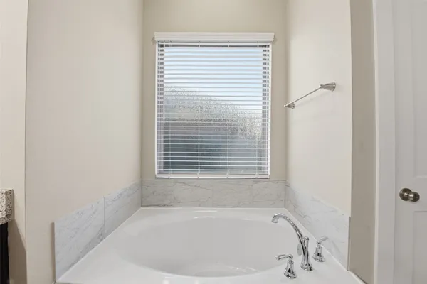 $2,600 | 9515 Willard Drive, Manvel, TX 77583