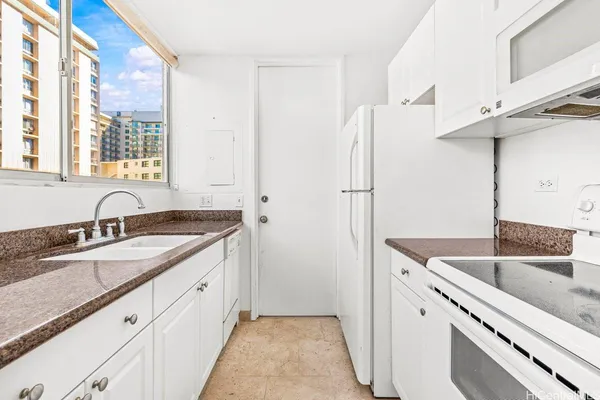 $350,000 | 444 Nāhua Street, Unit 805, Honolulu, HI 96815