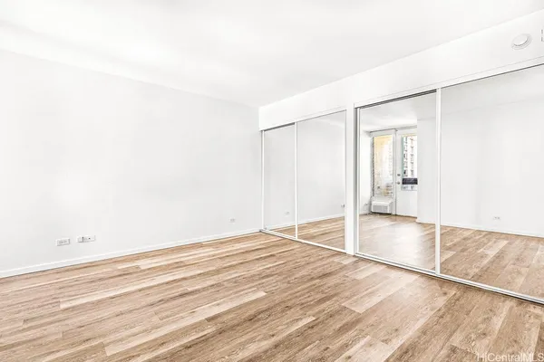 $350,000 | 444 Nāhua Street, Unit 805, Honolulu, HI 96815