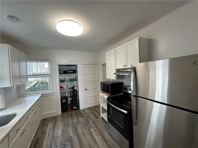 $3,200 | 15 Kilburn Court, Newport, RI 02840