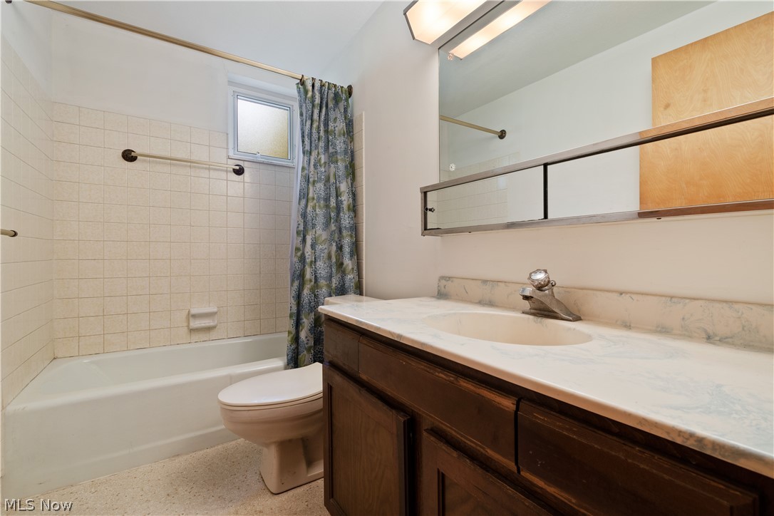 3844 Greentree Road Stow, OH 44224 - Photo 21 of 25 Lower level bath