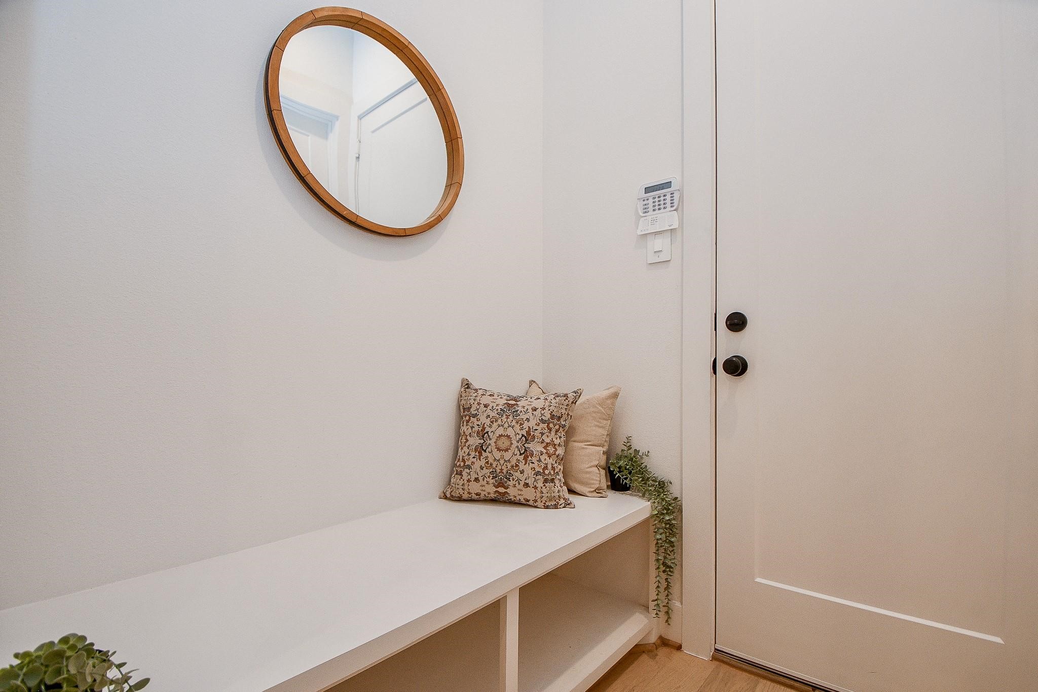 4403 Greeley Street Houston, TX 77006 - Photo 27 of 28 a bathroom with a sink and a mirror