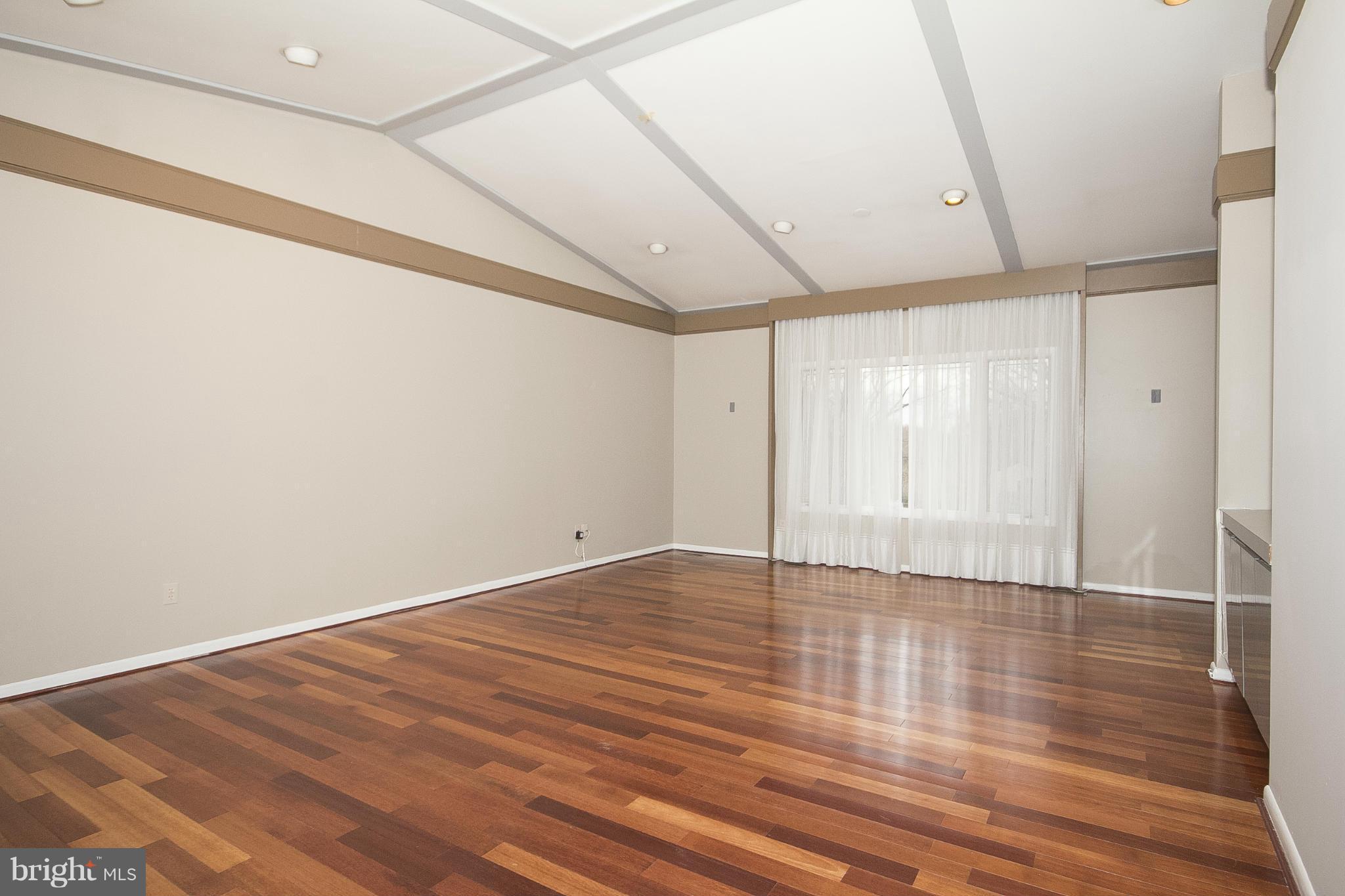 7201 Denberg Road Baltimore, MD 21209 - Photo 15 of 30 Dining Room