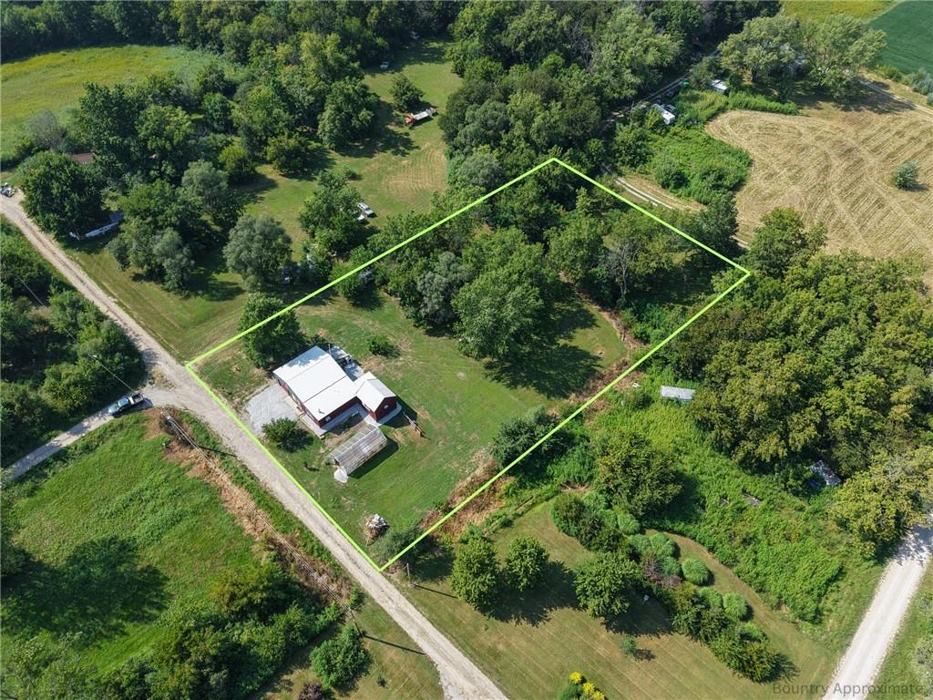 402 2nd Avenue Laredo, MO 64652 - Photo 3 of 33