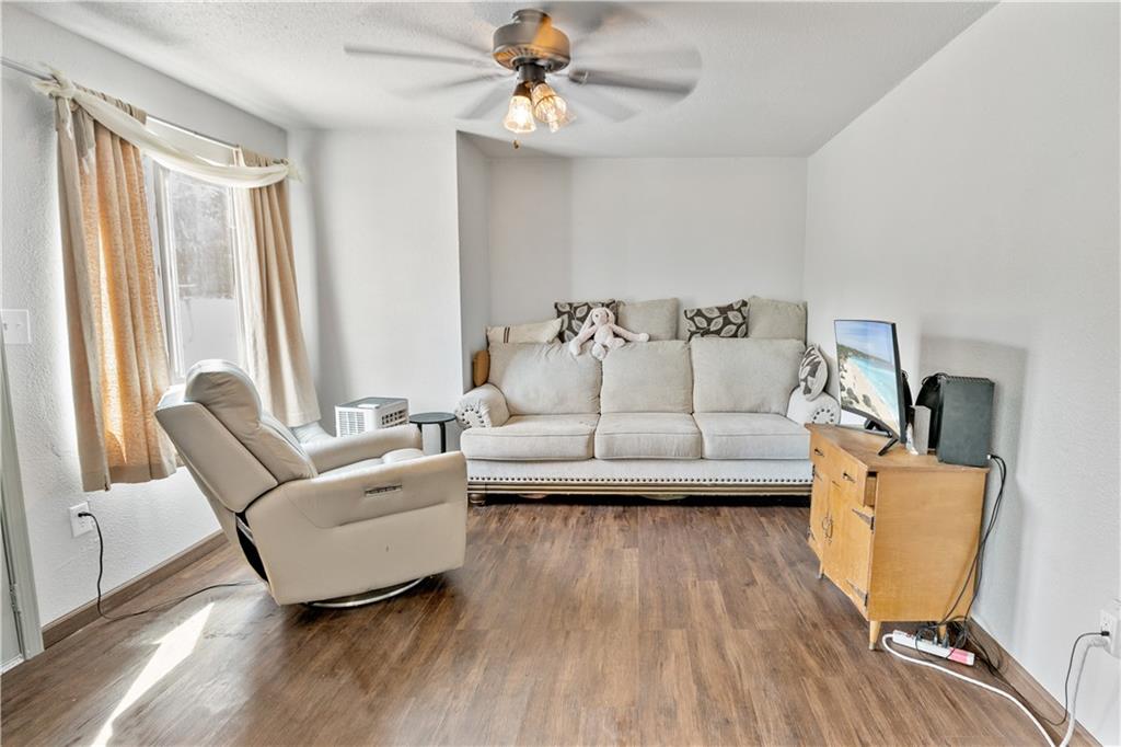 402 2nd Avenue Laredo, MO 64652 - Photo 5 of 33