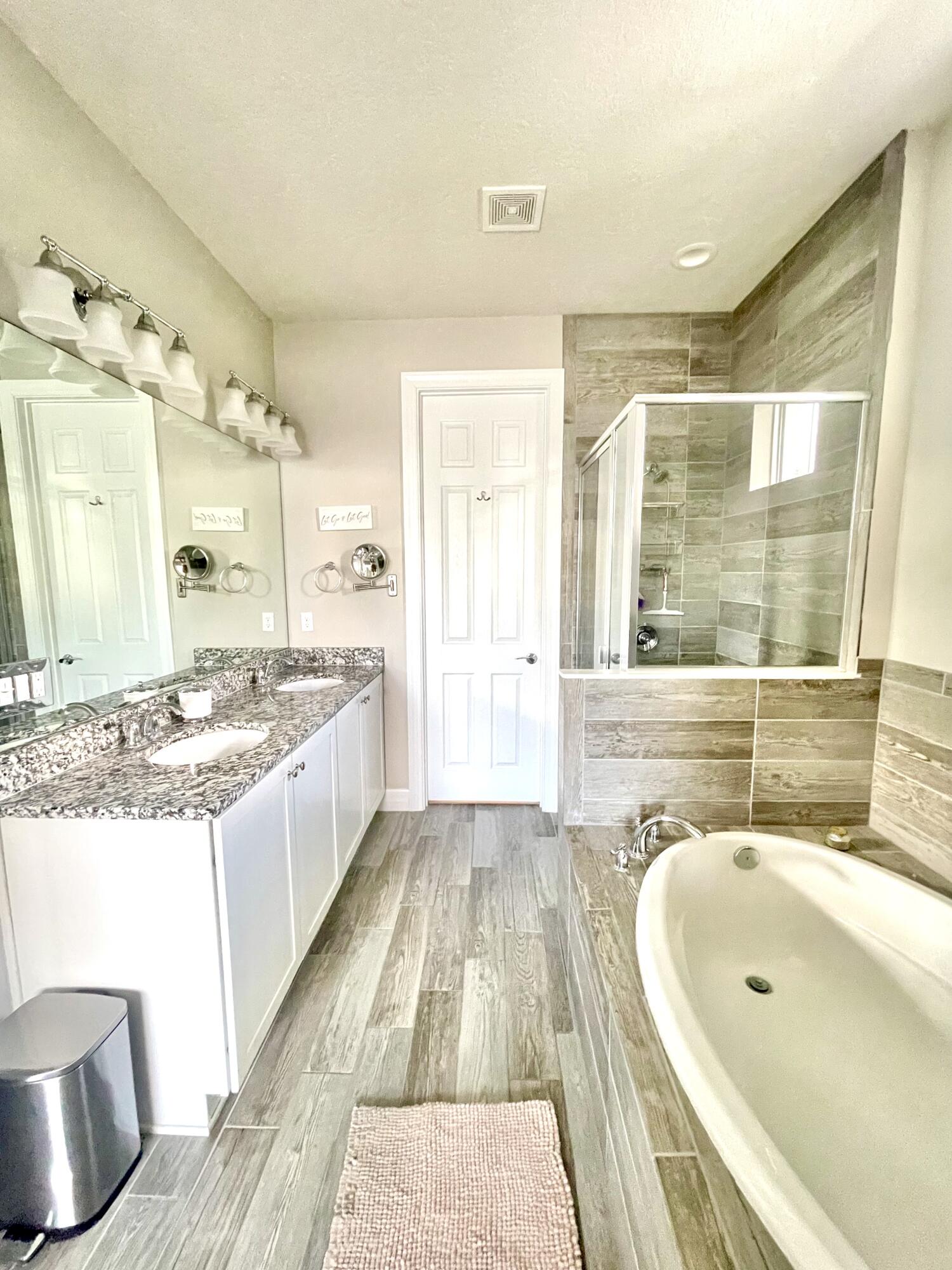 1127 Dakota Drive Jupiter, FL 33458 - Photo 10 of 25 Primary Bath