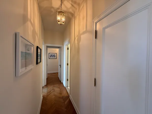 $4,995 | 925 East Wells Street, Unit 716, Milwaukee, WI 53202