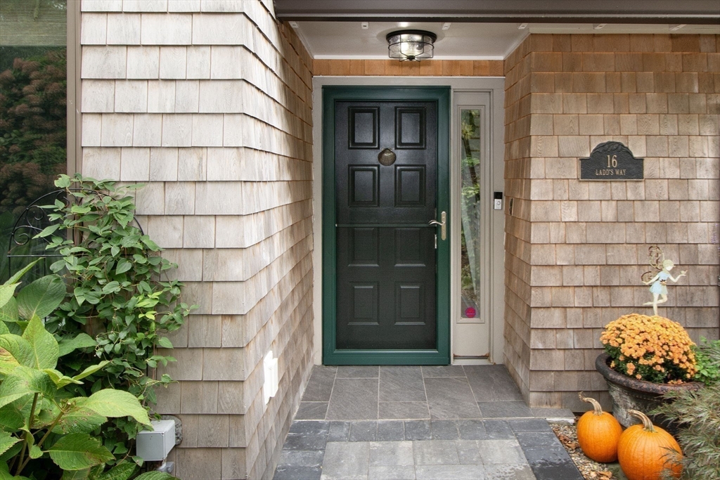 16 Ladds Way, Unit 16 Scituate, MA 02066 - Photo 5 of 40