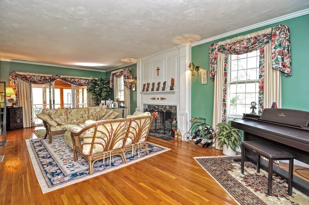 280 Belknap Road Framingham, MA 01701 - Photo 4 of 30 Gallery Image 4