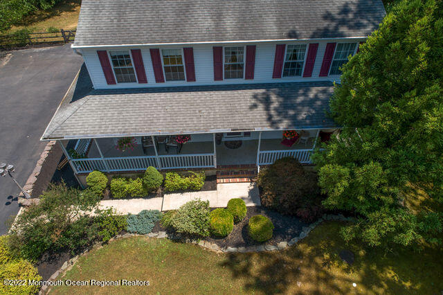 340 East Millstream Road Cream Ridge, NJ 08514 - Photo 3 of 40 a front view of a house with a yard