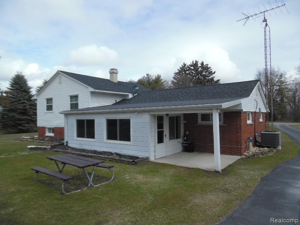 14615 Briar Hill Road Carleton, MI 48117 - Photo 3 of 33 14615 Briar Hill 004.JPG