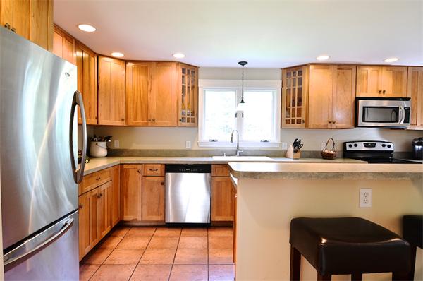 7 Bruce Road Holbrook, MA 02343 - Photo 12 of 29 Gallery Image 12