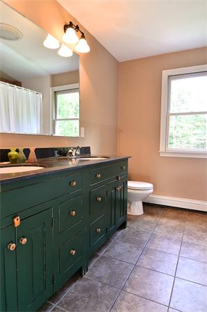 7 Bruce Road Holbrook, MA 02343 - Photo 18 of 29 Gallery Image 18