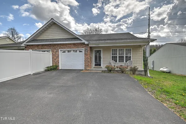 $175,000 | 243 Sapling Grove Court, Bristol, VA 24201