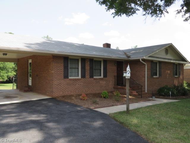 3561 Manoa Road Pfafftown, NC 27040 - Photo 1 of 20 Gallery Image 1