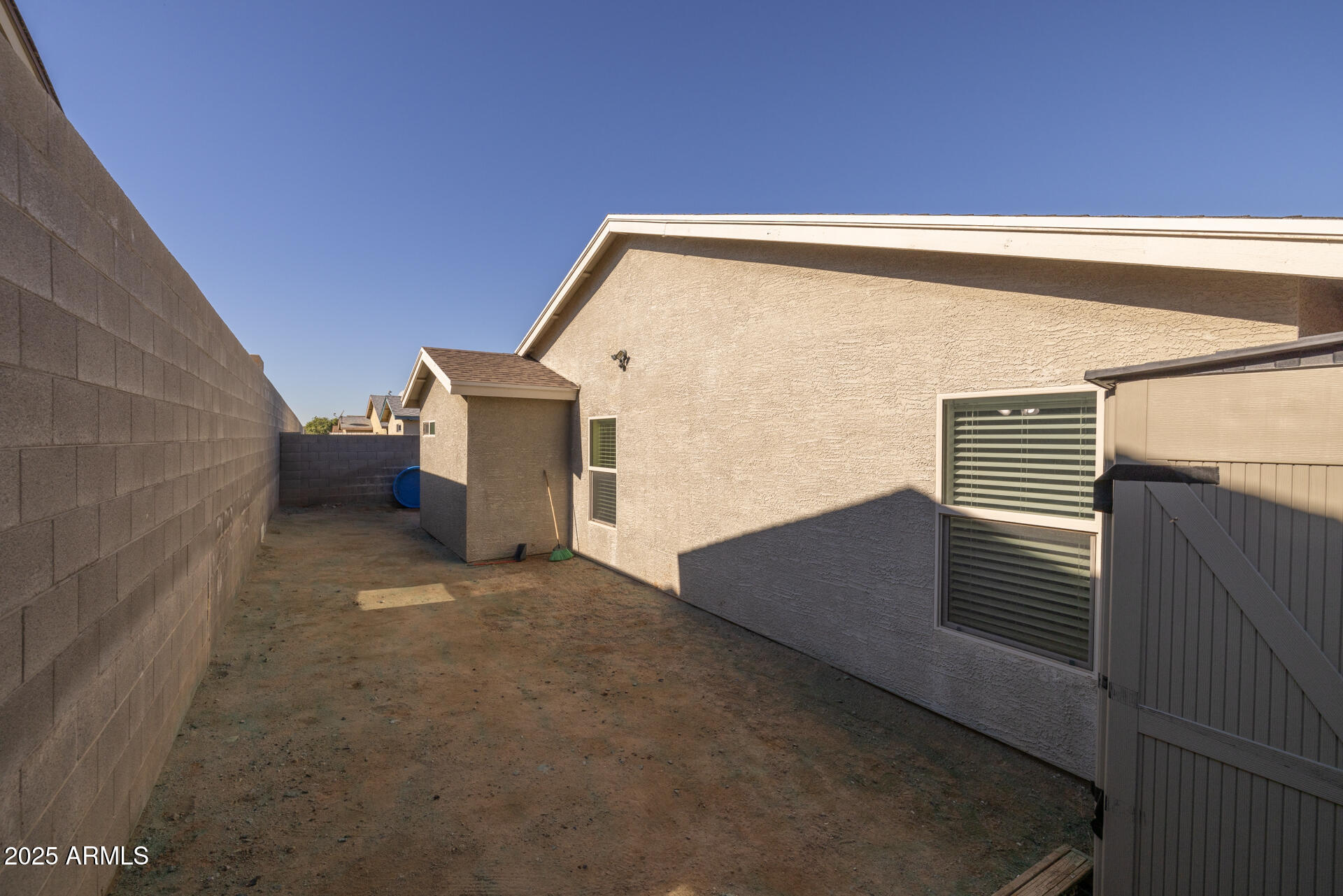 129 West Ian Drive Phoenix, AZ 85041 - Photo 19 of 21