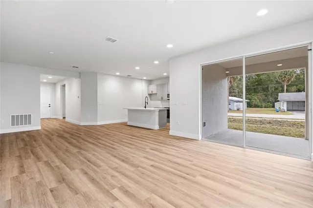 $350,000 | 536 East Beresford Avenue, Deland, FL 32724