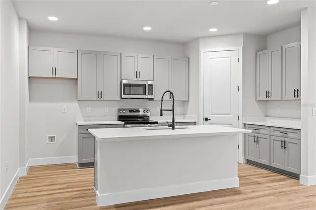 $350,000 | 536 East Beresford Avenue, Deland, FL 32724