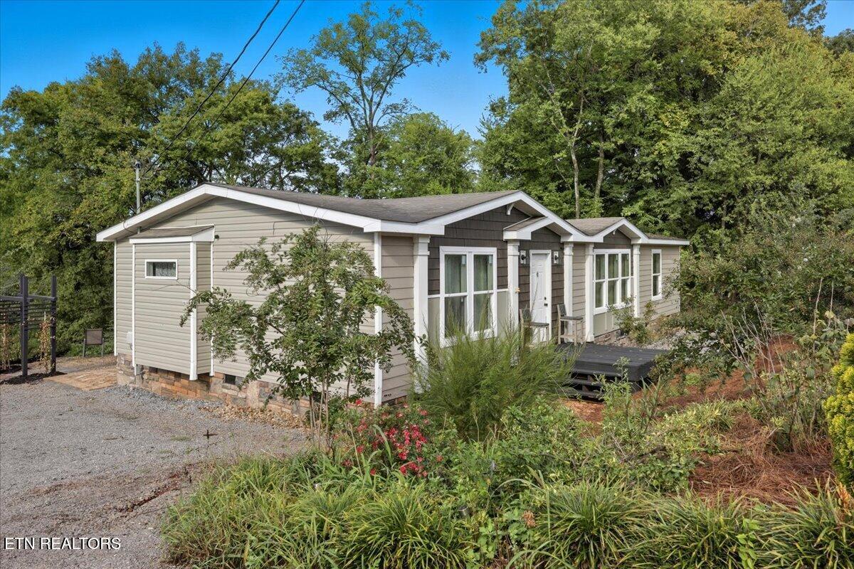 340 Trigonia Road Greenback, TN 37742 - Photo 4 of 41 Front