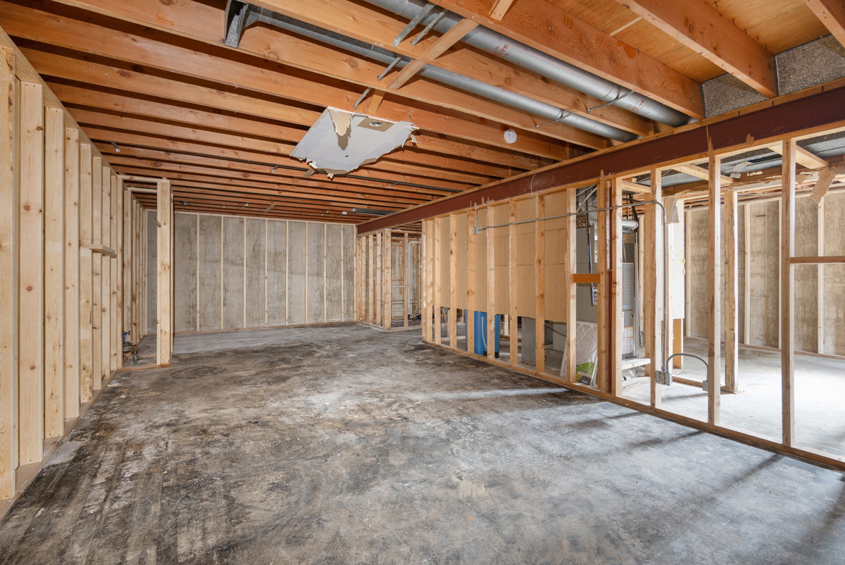 1441 Maple Lane Elgin, IL 60123 - Photo 22 of 29 Gallery Image 22