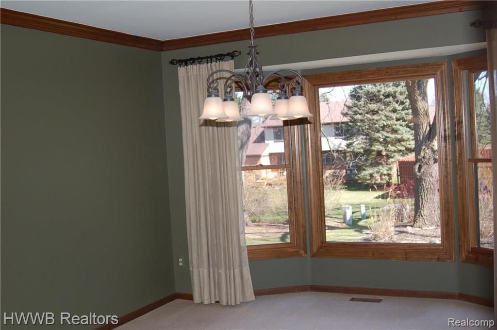 564 Sunlight Drive Rochester Hills, MI 48309 - Photo 15 of 47