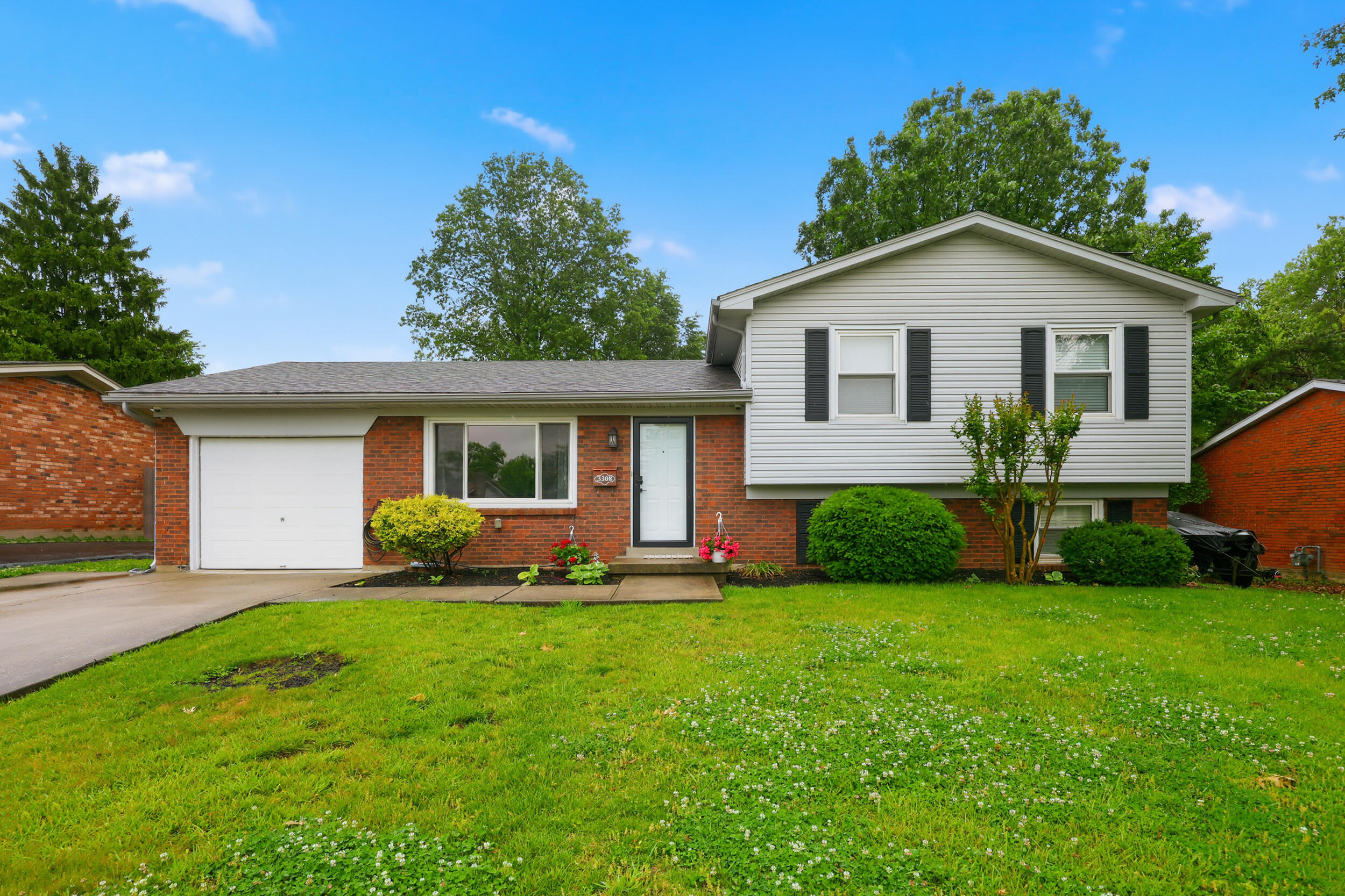 3308 Crown Crest Road Lexington, KY 40517 - Photo 1 of 29 Welcome home to this Gainesway gem!