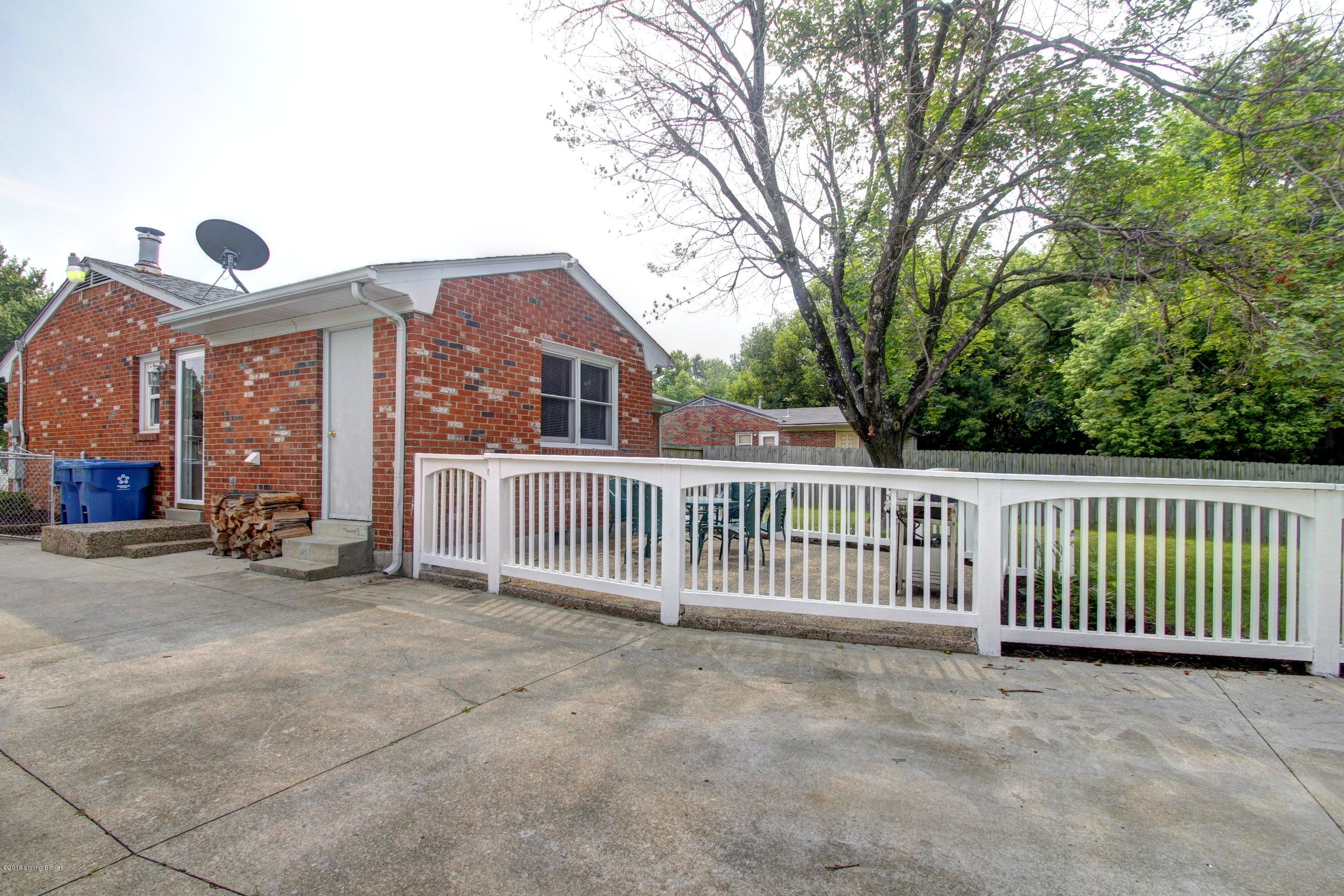 6705 Barbrook Road Louisville, KY 40258 - Photo 19 of 25 19